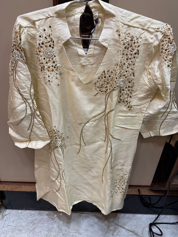 Elegant Embroidered Kurta