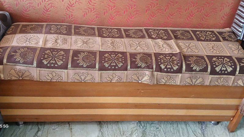 Settee With Mattress
