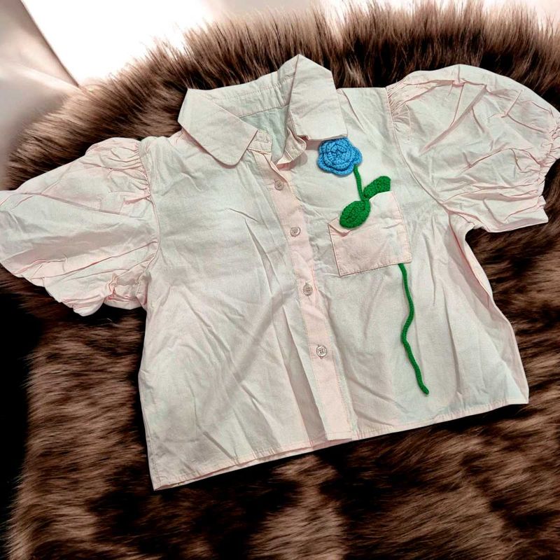 Stylish Pink Button-Up Shirt with Floral Applique