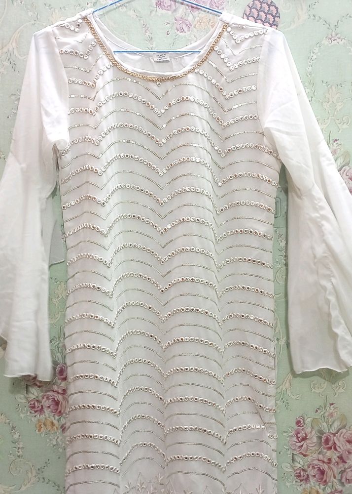 White Stars Set With Golden Work.