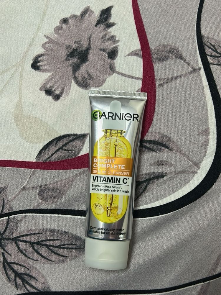 Garnier Bright Complete Serum Cleanser