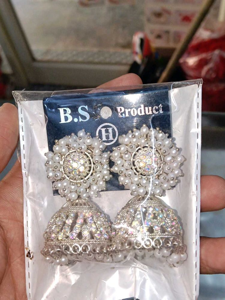 Stylish Jhumka Earrings