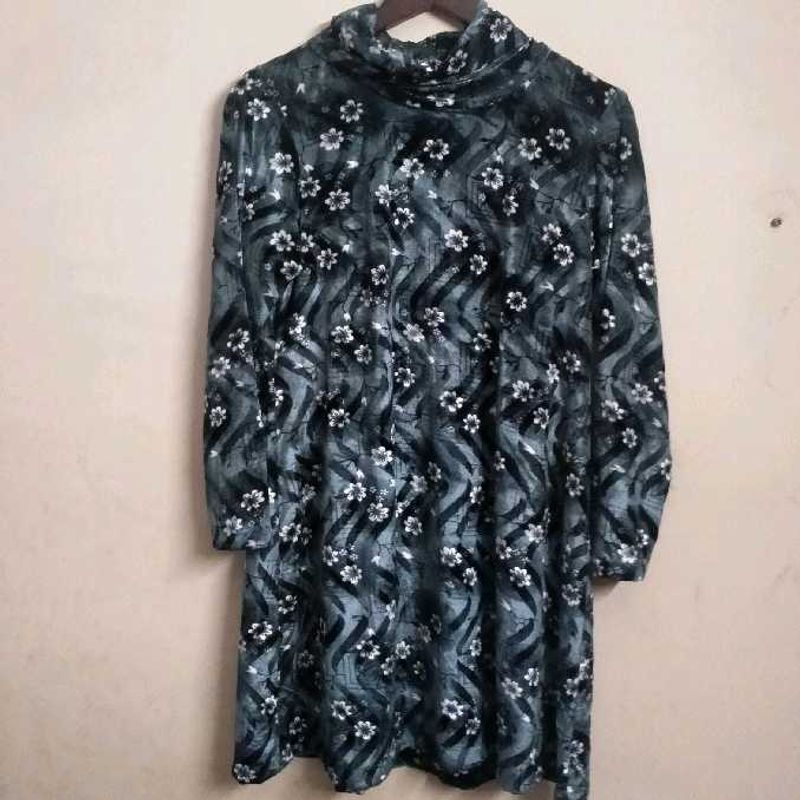 Floral Velvet tunic top