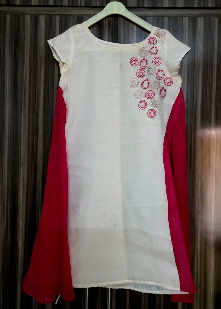 Elegant Embroidered Kurta