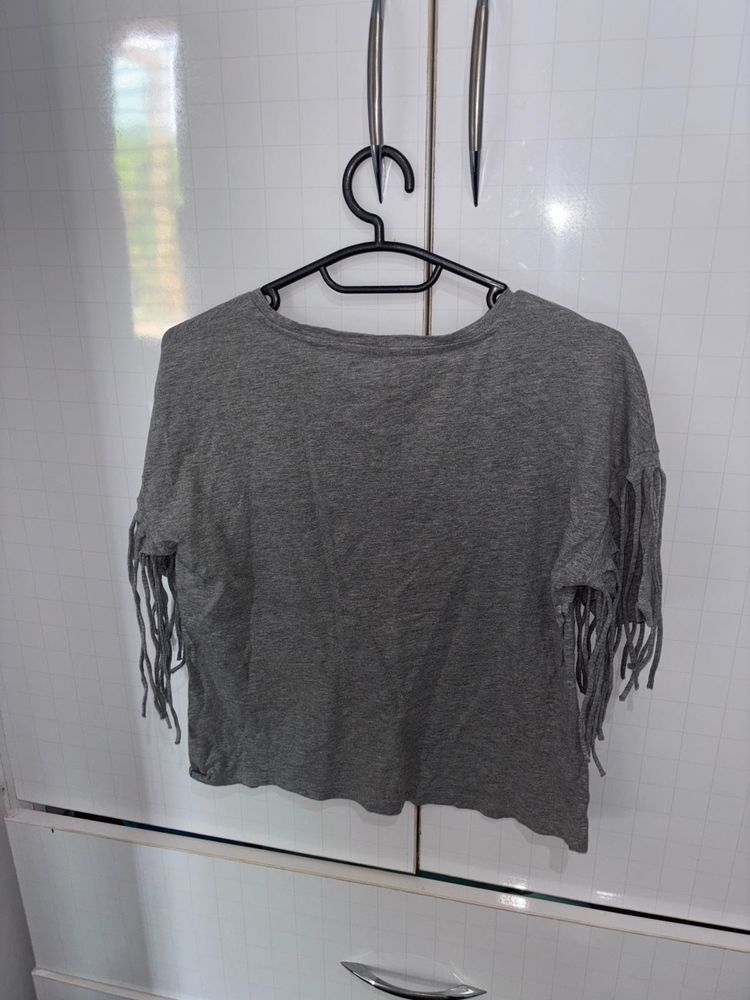 Gray fringe sleeve top