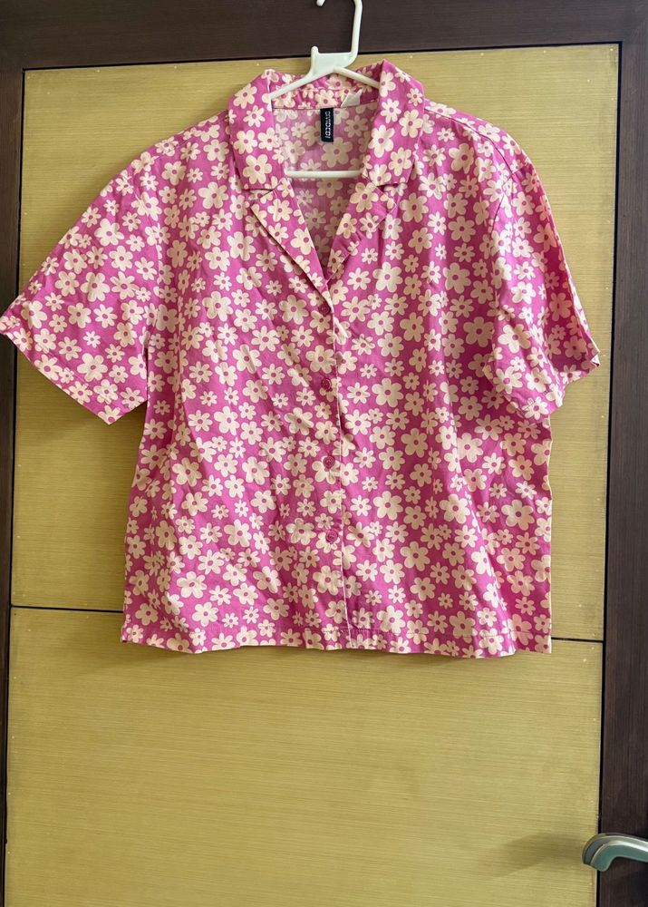 H&amp;M Divided Boxy Half-Sleeve Shirt Printed