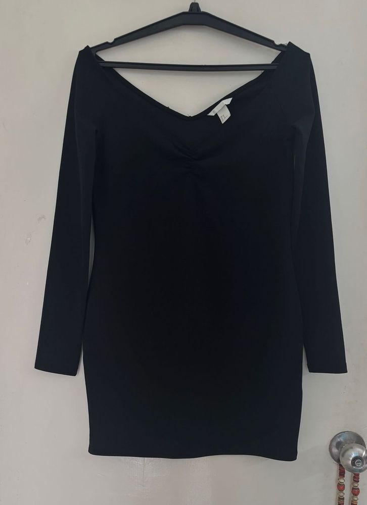 H&amp;M V NECK DRESS
