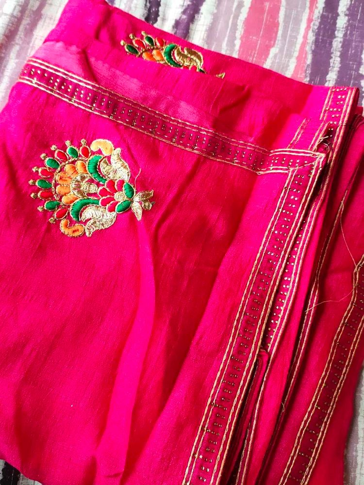 Saree With Earrings