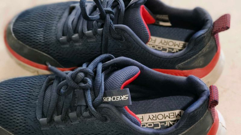 Shoes In Size 4.. Light Weight