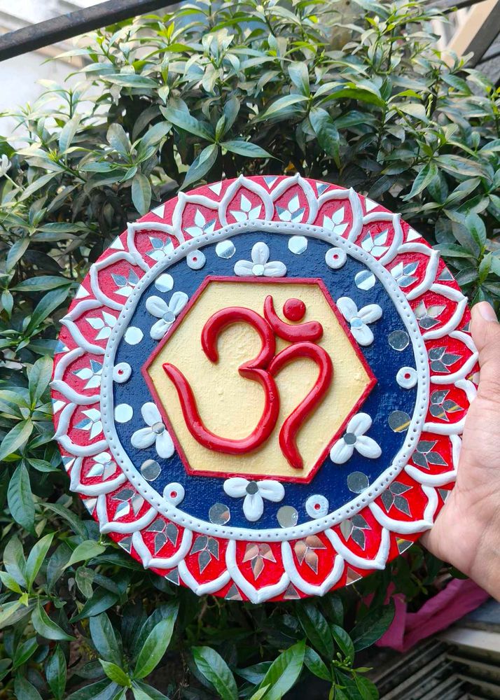 Om Wall Lipan Decor