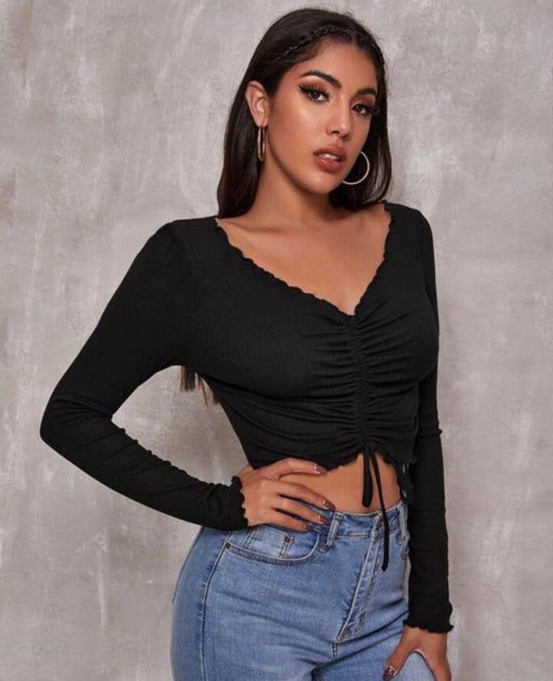 Chic Black Long Sleeve Crop Top