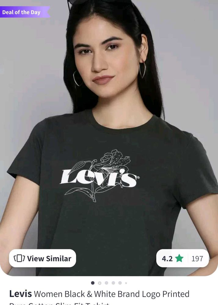 Levi&#39;s T- Shirt🖤✨️😍