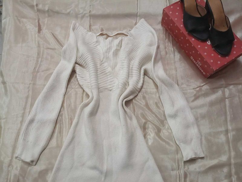 Elegant White Knit Mini Dress