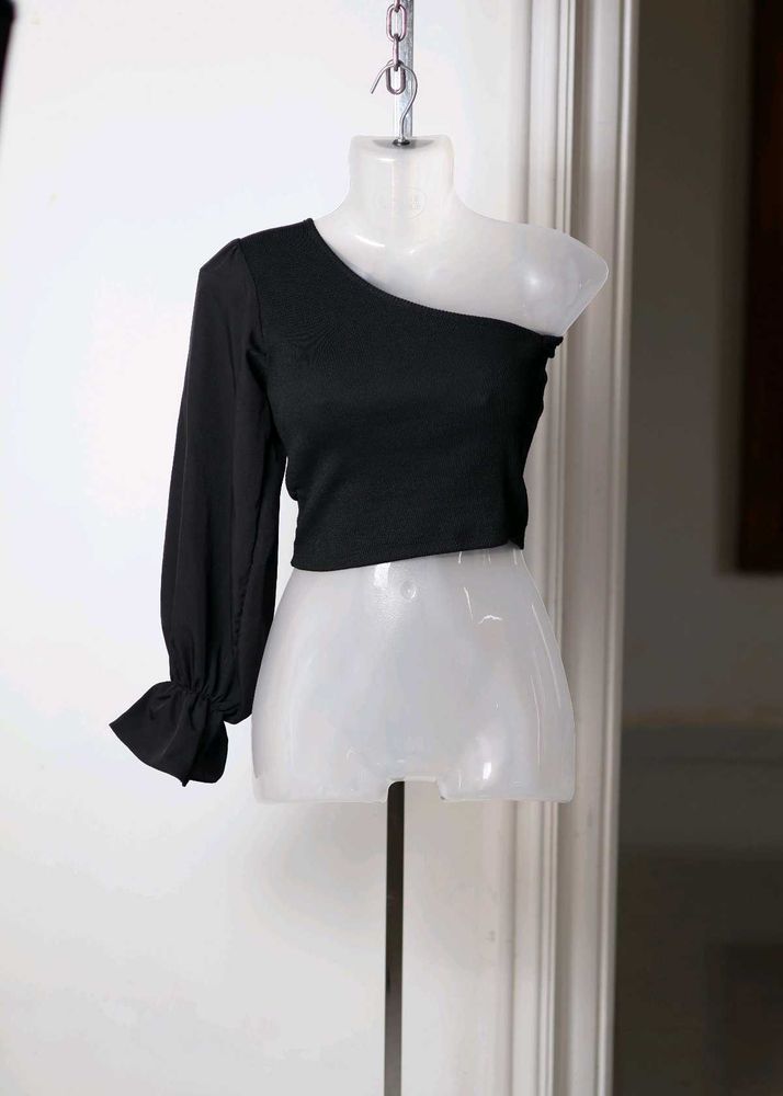 One-Shoulder Black Top