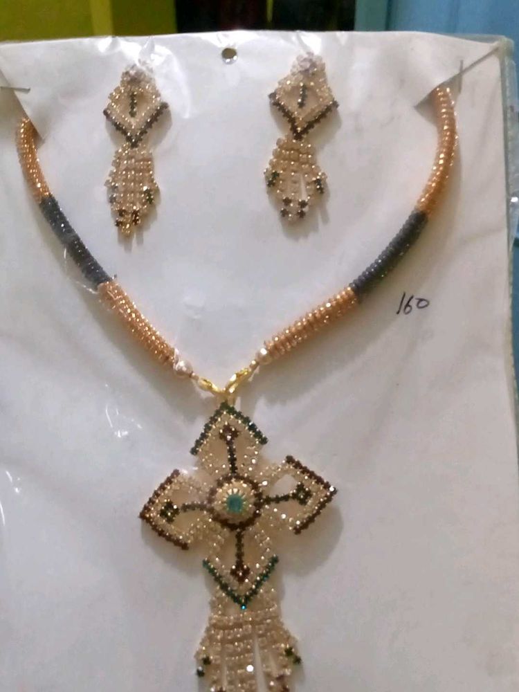 Necklace &amp; Earring Set