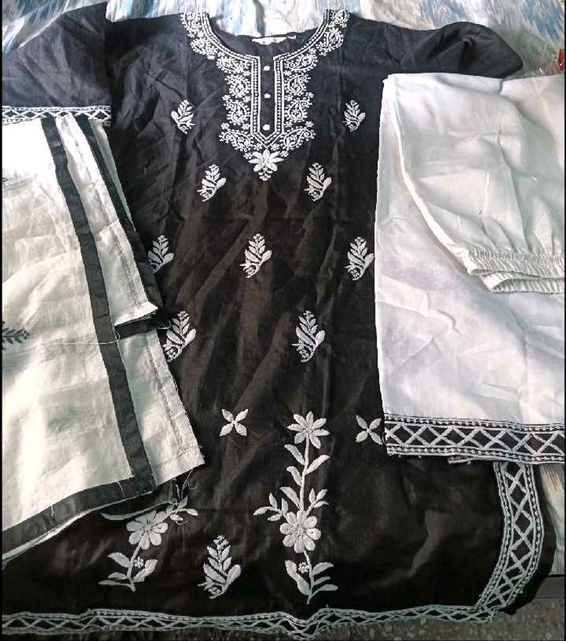 Embroidered Kurta Set