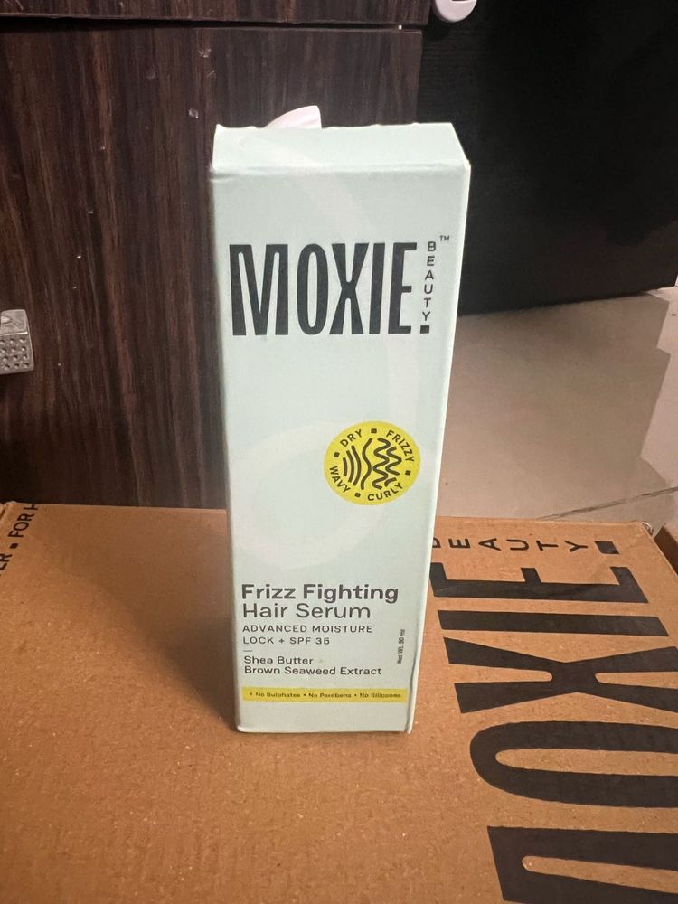 Moxie Frizz Fighting Hair Serum