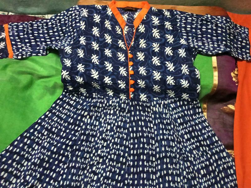 GentlyUsed Blue &amp; White Printed AnarkaliKurti+Chud