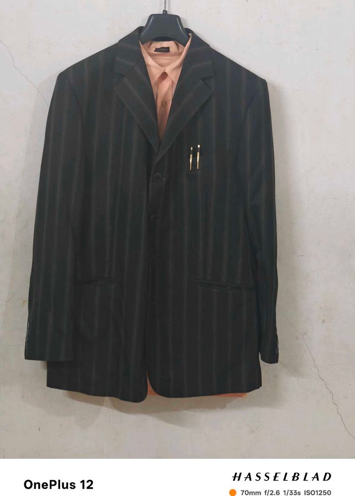 Park Avenue PREMIUM Striped Suit With Shirt &amp; Tie.