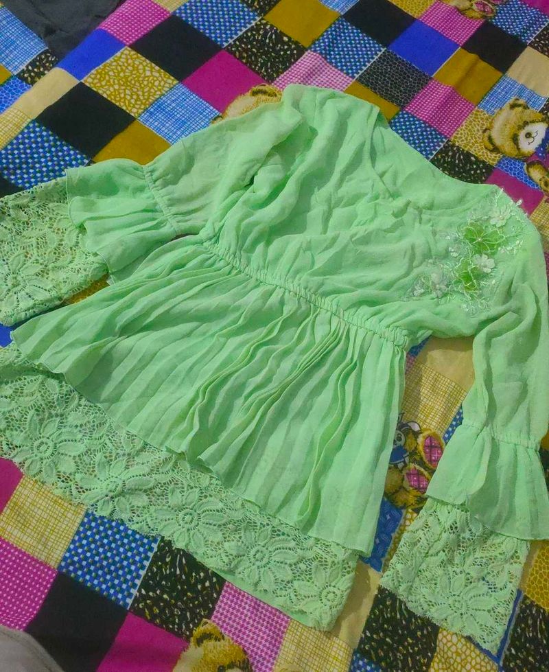 cute ruffle/chuttiyaan kalaiyaan style top ♥️