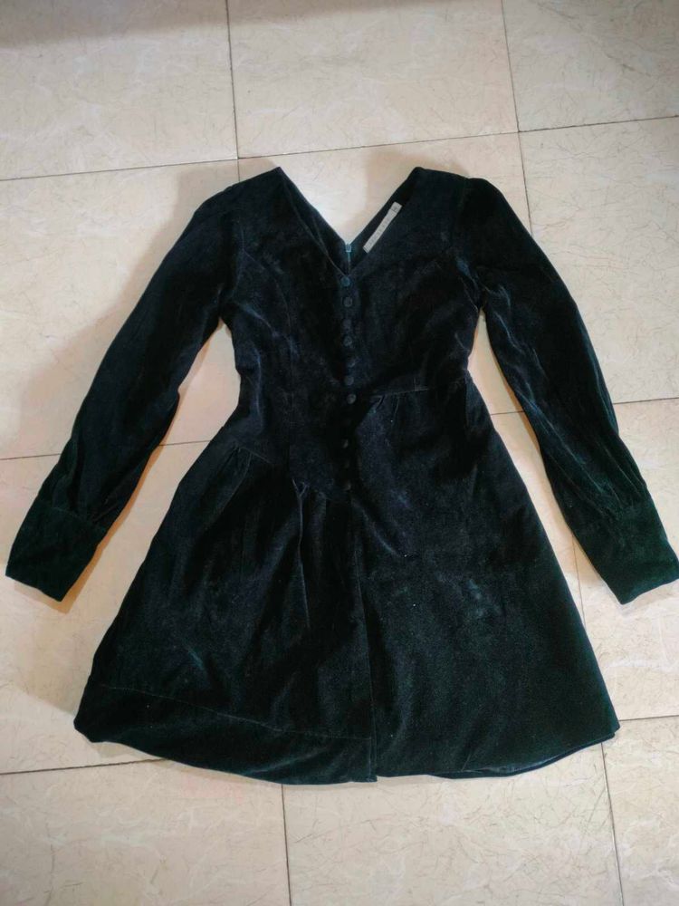 Classy Velvet Dress 🦁🪂🥷☄️🪐🕴️