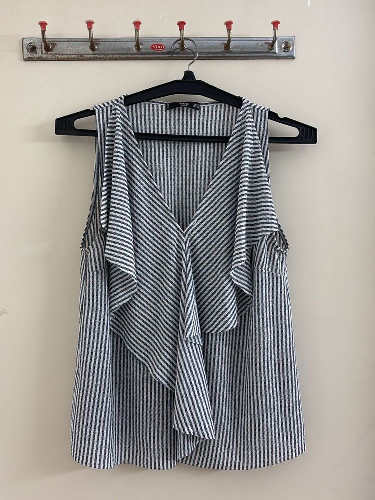 MNG MANGO RUFFLE TOP
