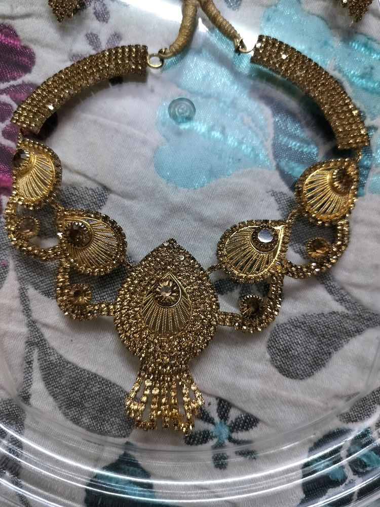 Beautiful Golden Set