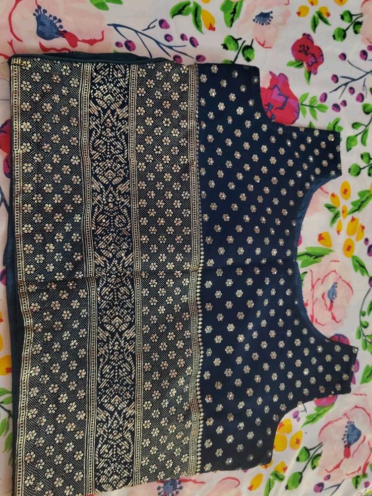 i am selling 3 piece of lehnga