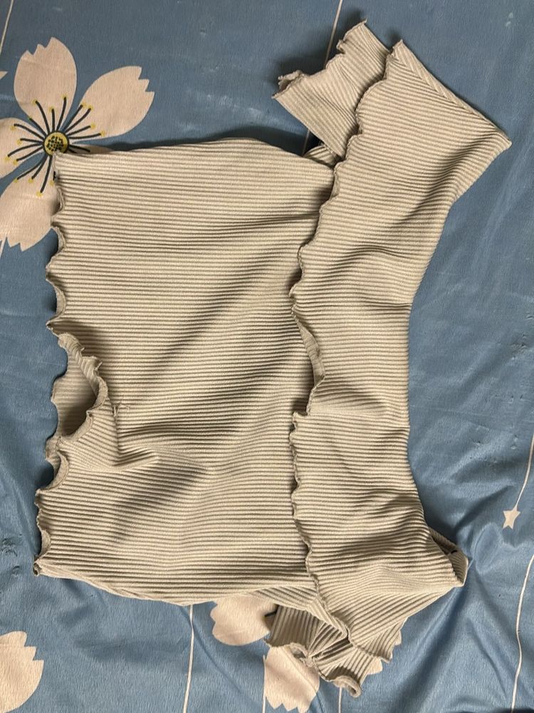 H&amp;m Crop Top - Size Small