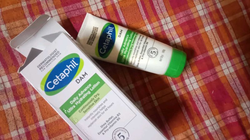 Cetaphil DAM Ultra Hydrating Lotion
