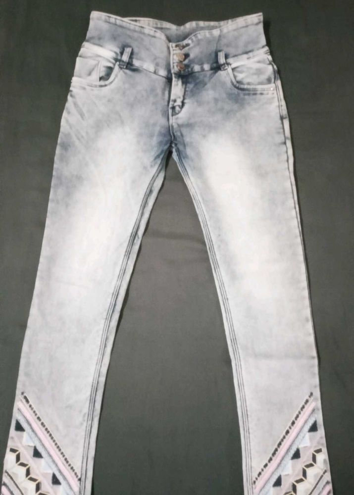 High Waisted Jeans w/ Geometric Hem Detail