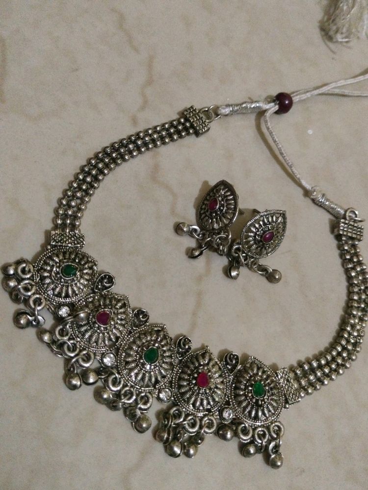 Free Size ,Silver Necklace Its Pretty 😍