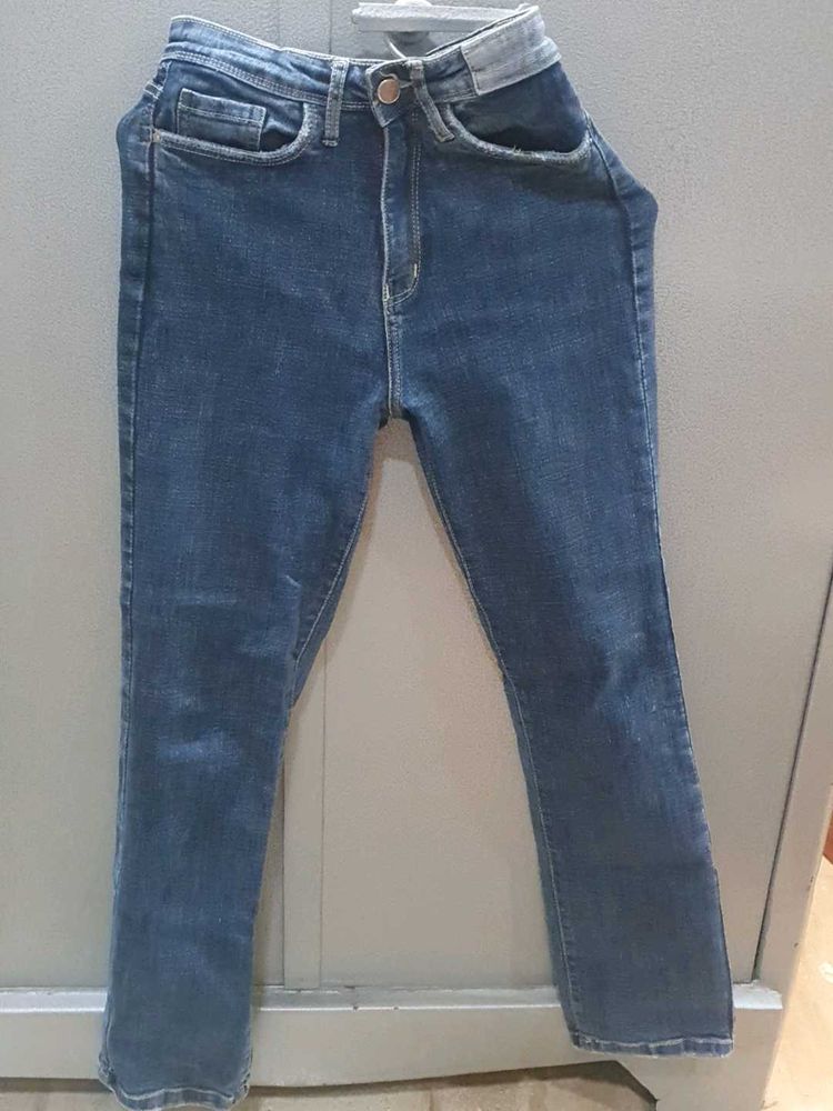 Women&#39;s dark wash straight leg jeans