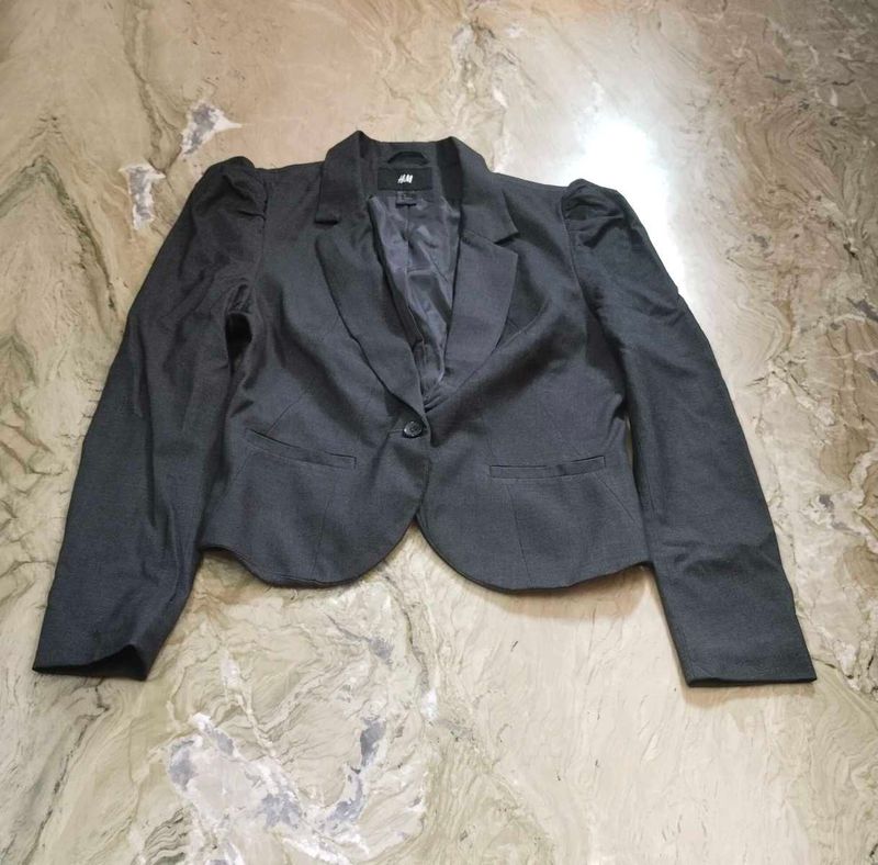 H&amp;M Crop Blazer
