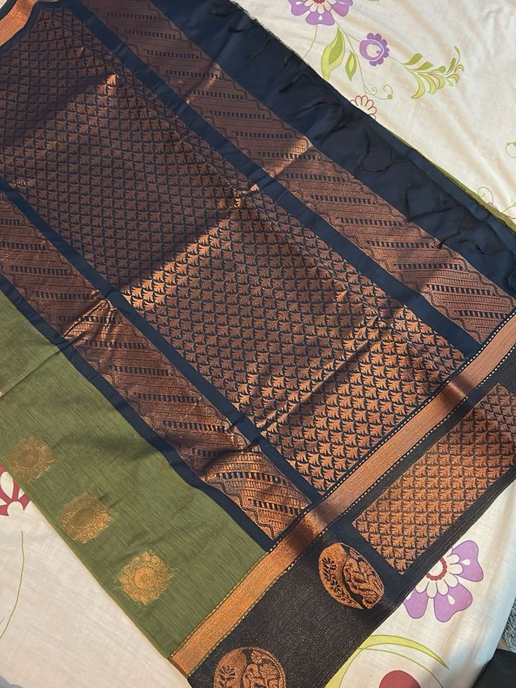 Elegant Green &amp; Navy blue Saree