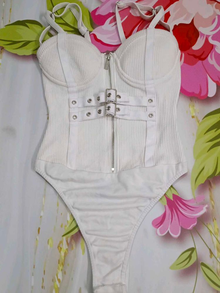 (1132)White Ribbed Bodysuit