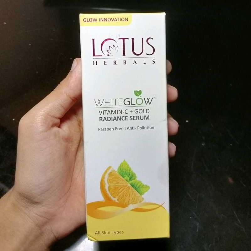 ✨🍊Lotus Herbals Vitamin C + Gold Radiance Serum