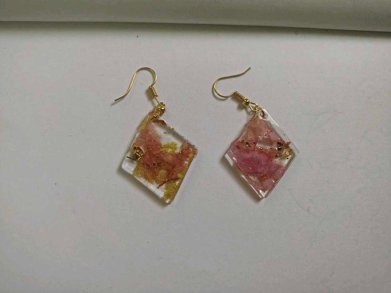 Floral Resin Drop Earrings