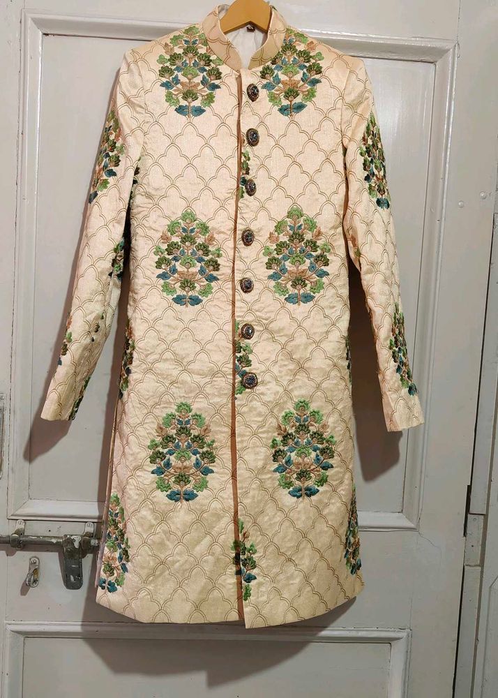 Cream Colour Floral Design Jodhpuri
