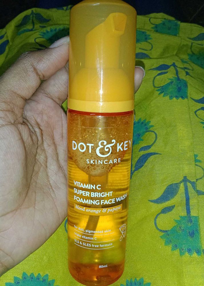 Dot &amp; Key Vitamin C Face Wash