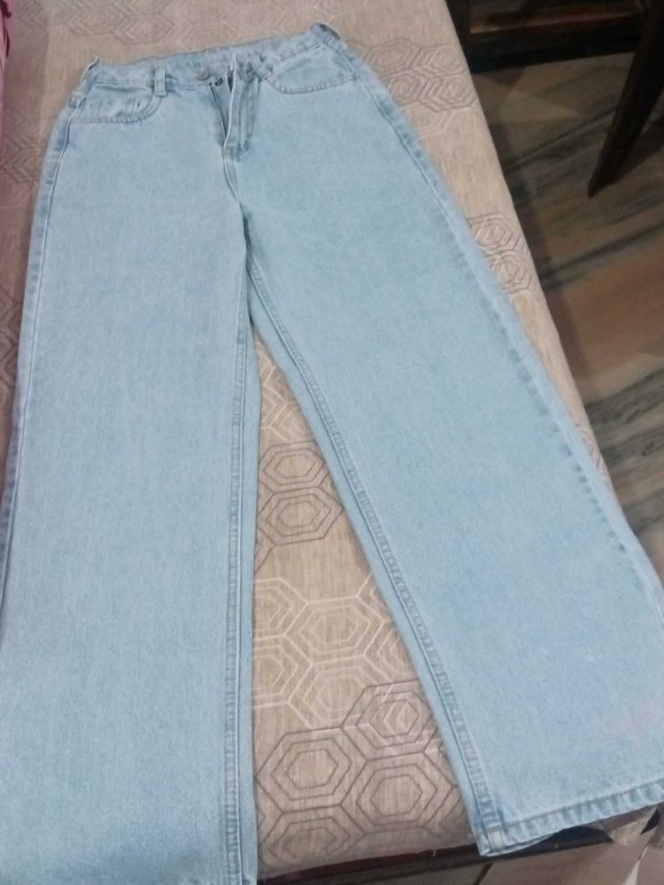Wide Leg Light Wash Jeans
