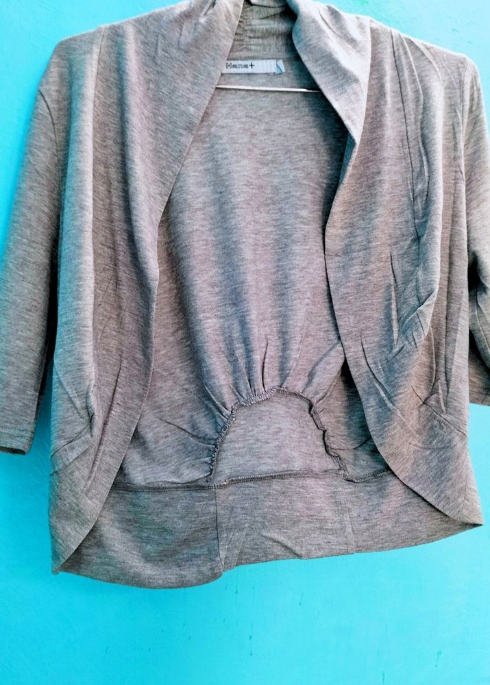 Gray Shrug Suitable From Small,Medium To Large Siz
