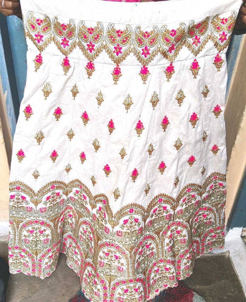 🆓🚚+🆓🎁 Embroidered Lehenga