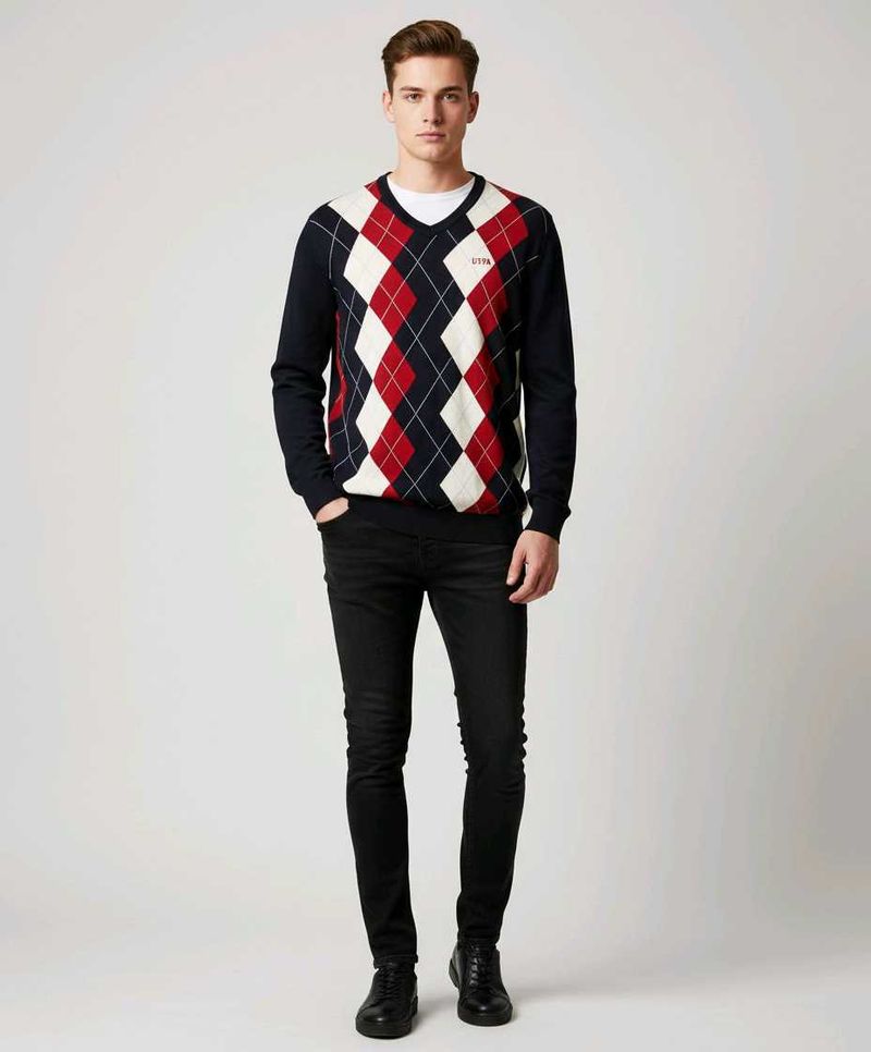 Stylish Argyle Pattern Sweater