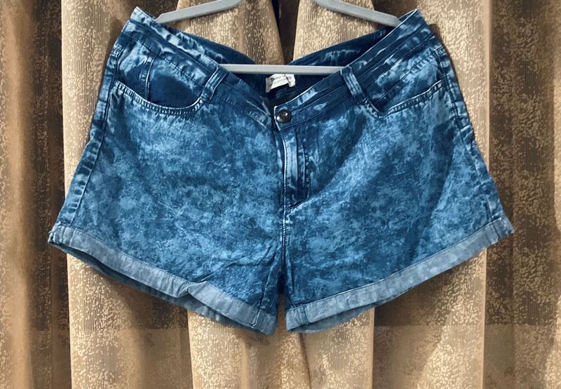 DNMX - Acid Wash Denim Shorts