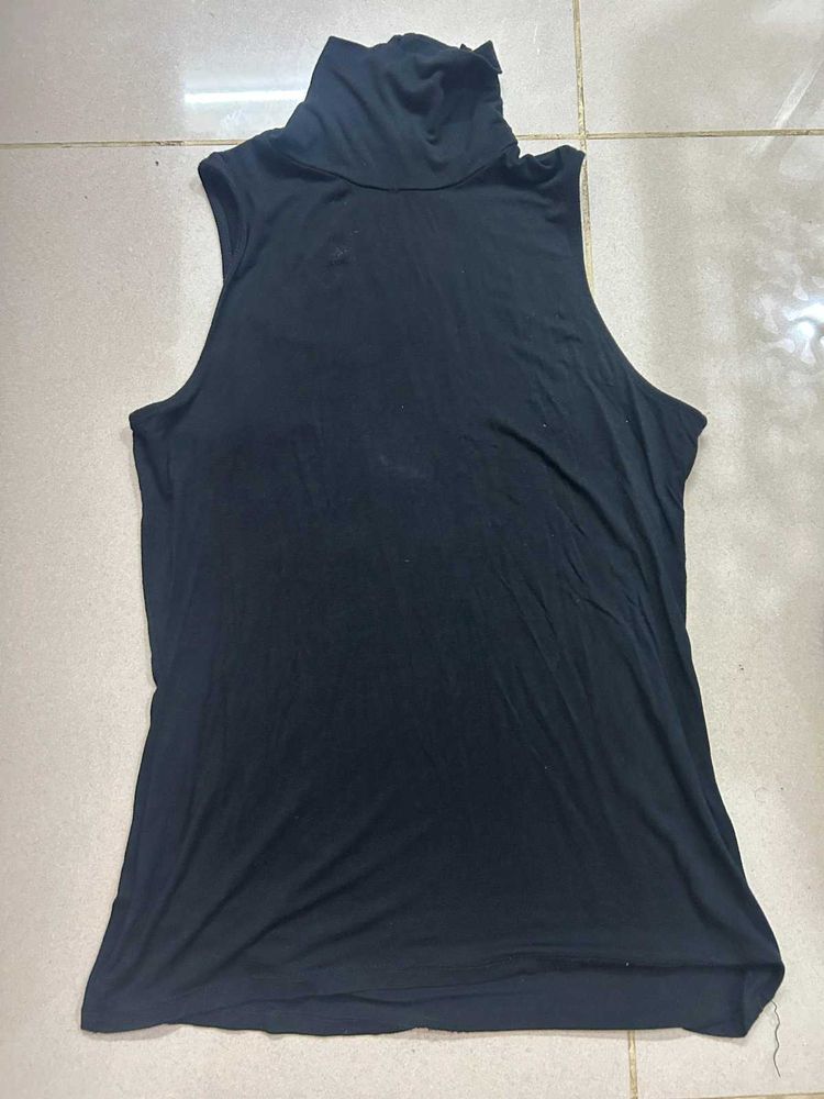 H&amp;M Sleeveless Black Top