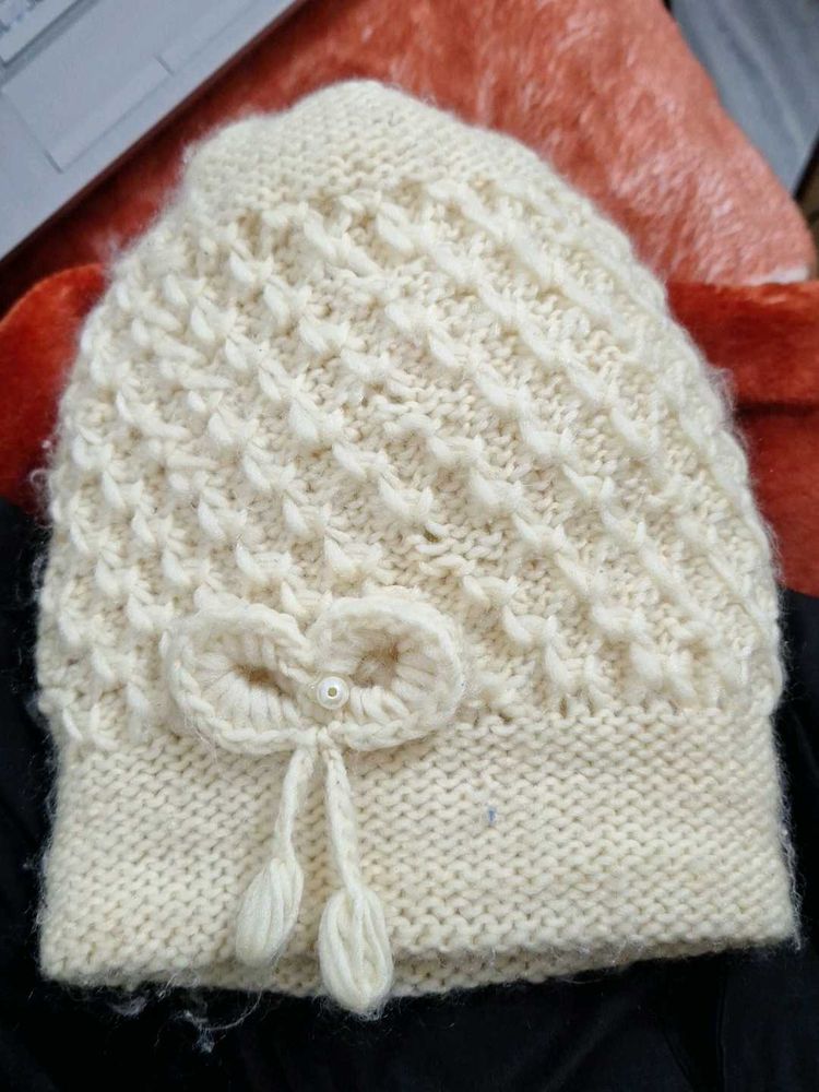 Elegant Women Hand Purse + Cozy Off-White Woolen W
