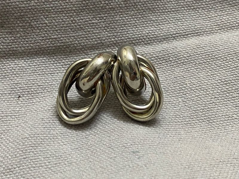 SILVER HOOPS