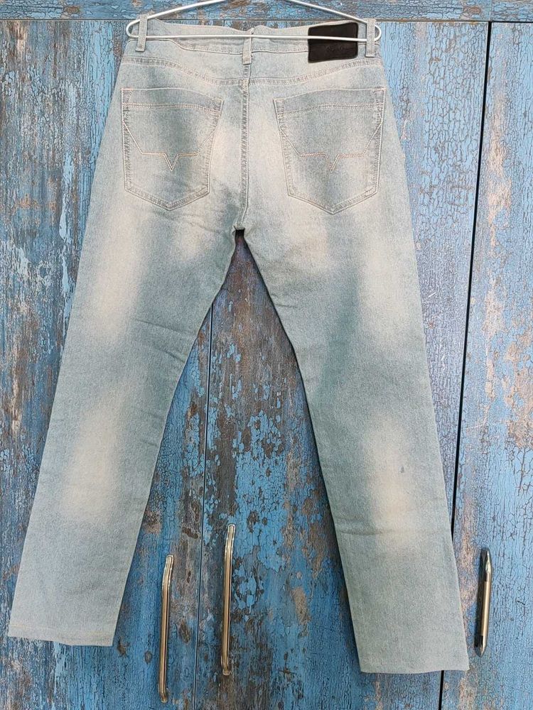 Light Wash Denim Jeans
