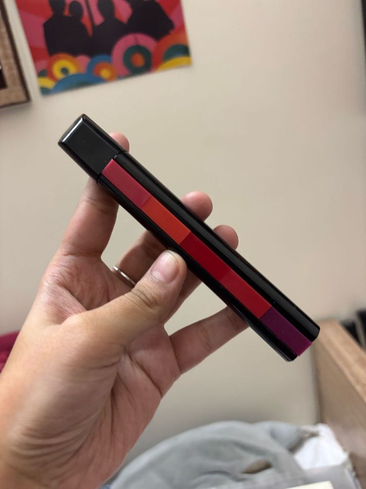 FAB 5 in 1 Lip Crayon ❤️❤️❤️❤️❤️